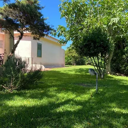 Anna Βίλα Stintino